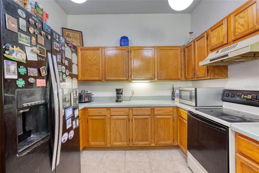 For Sale: $365,000 (3 beds, 2 baths, 1827 Square Feet)