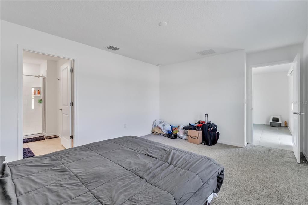 For Rent: $2,600 (3 beds, 2 baths, 1263 Square Feet)