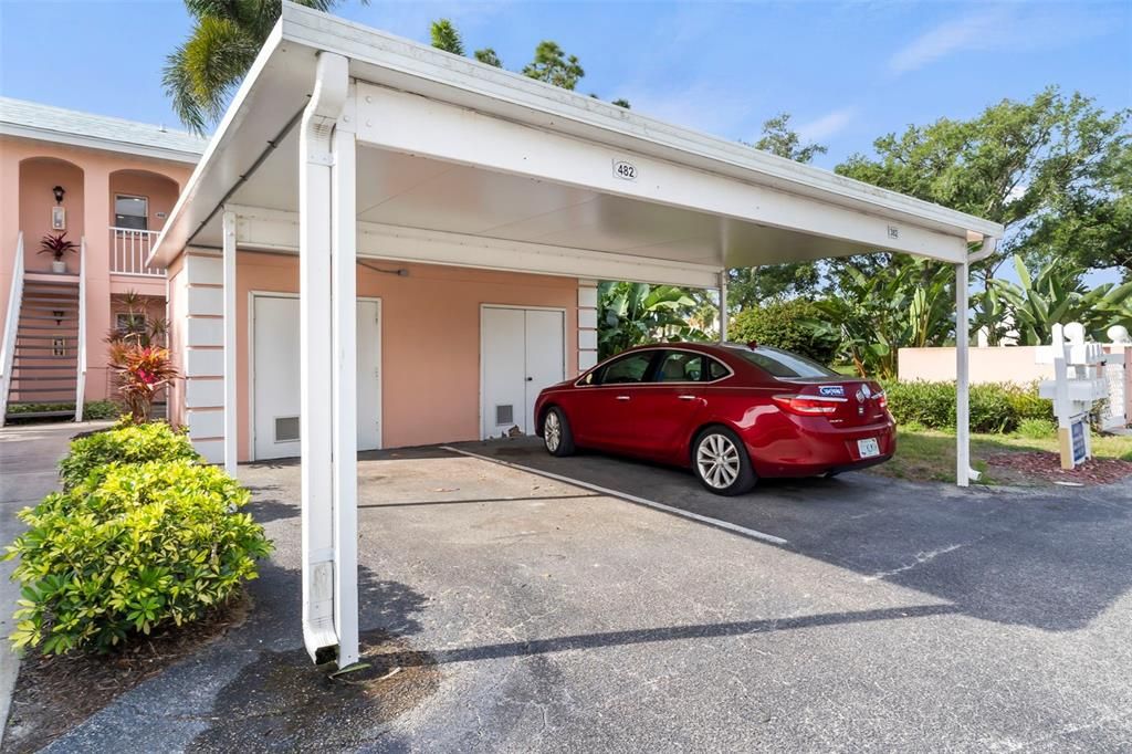 Carport and locked storage closet for all your outdoor belongings!