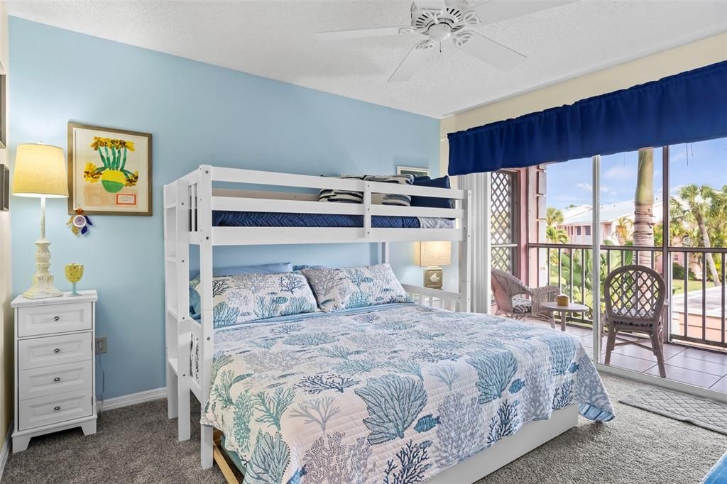 Guest room with bunk beds and a private lanai!