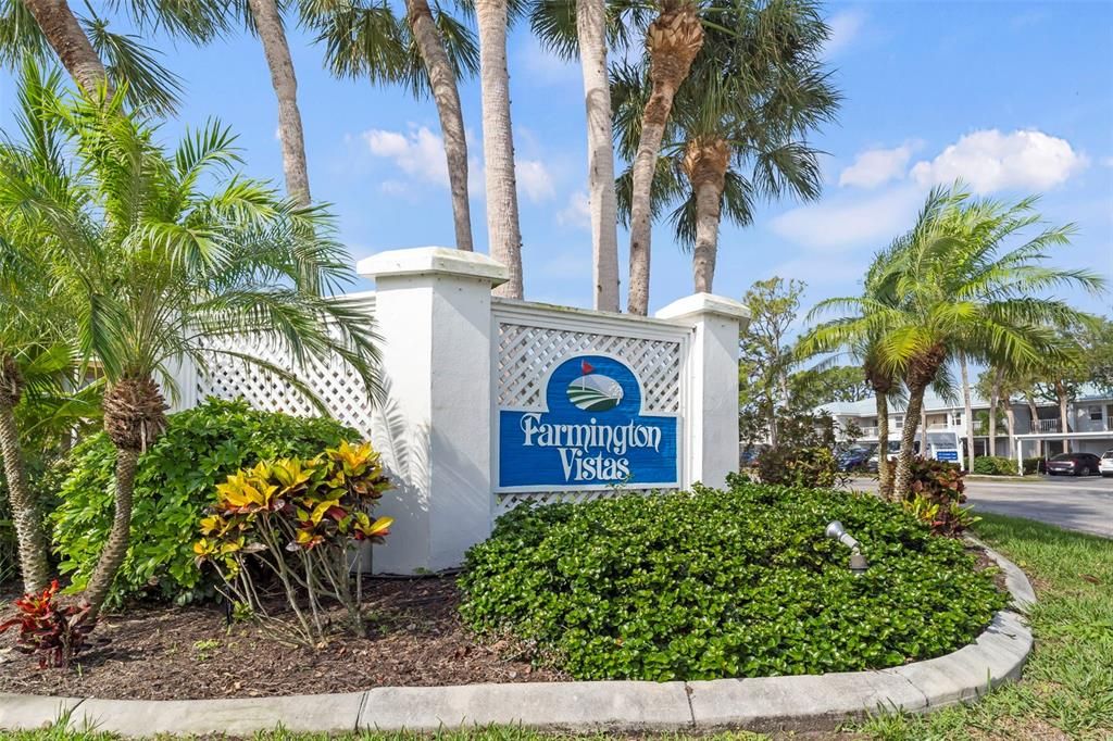 Recently Sold: $289,000 (2 beds, 2 baths, 975 Square Feet)