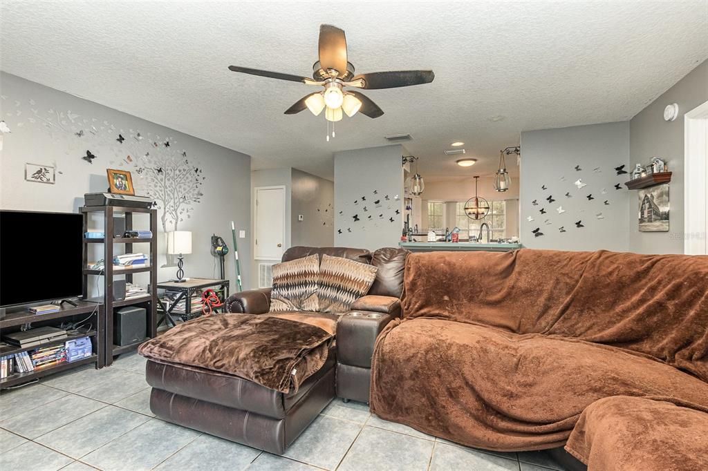 For Sale: $478,000 (3 beds, 2 baths, 1245 Square Feet)