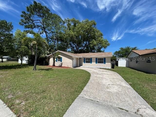 Recently Sold: $329,900 (2 beds, 2 baths, 925 Square Feet)