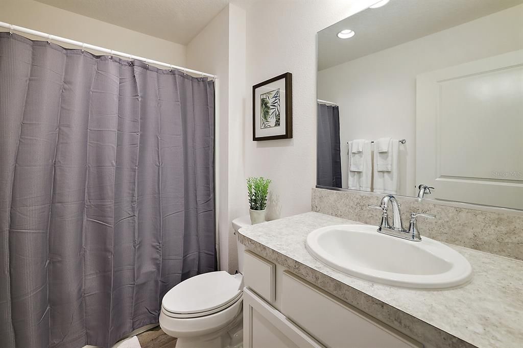 Active With Contract: $329,500 (2 beds, 2 baths, 1227 Square Feet)