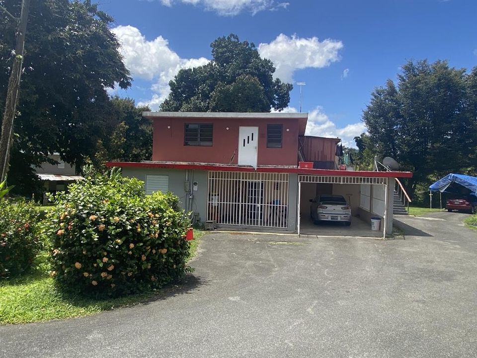 Vendido Recientemente: $525,000 (14 camas, 6 baños, 3600 Pies cuadrados)