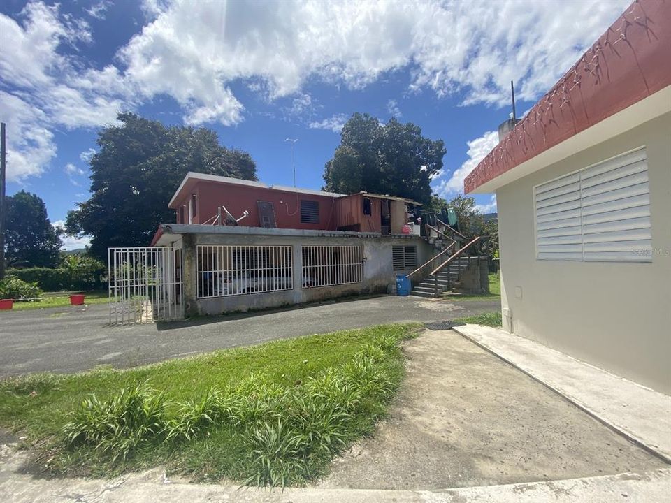 Vendido Recientemente: $525,000 (14 camas, 6 baños, 3600 Pies cuadrados)