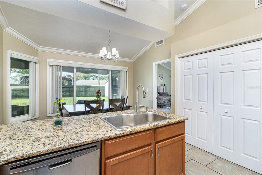 For Sale: $399,900 (3 beds, 2 baths, 1764 Square Feet)