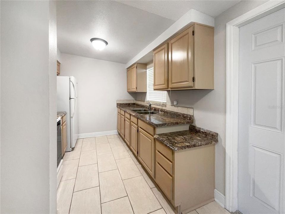 For Sale: $238,000 (3 beds, 1 baths, 960 Square Feet)