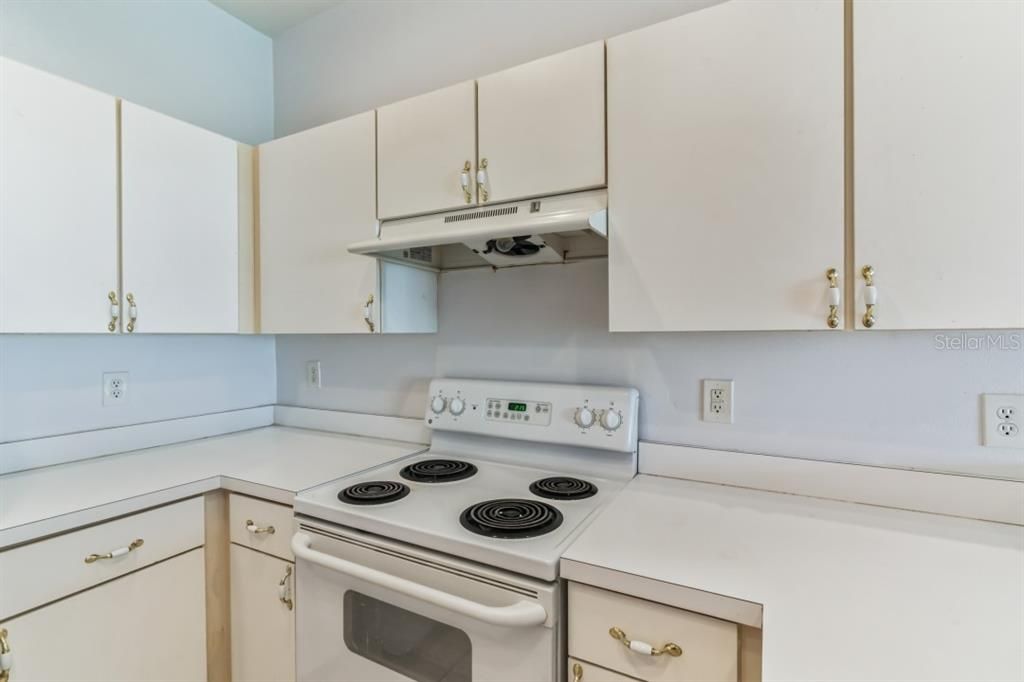 Recently Sold: $215,000 (2 beds, 2 baths, 1360 Square Feet)