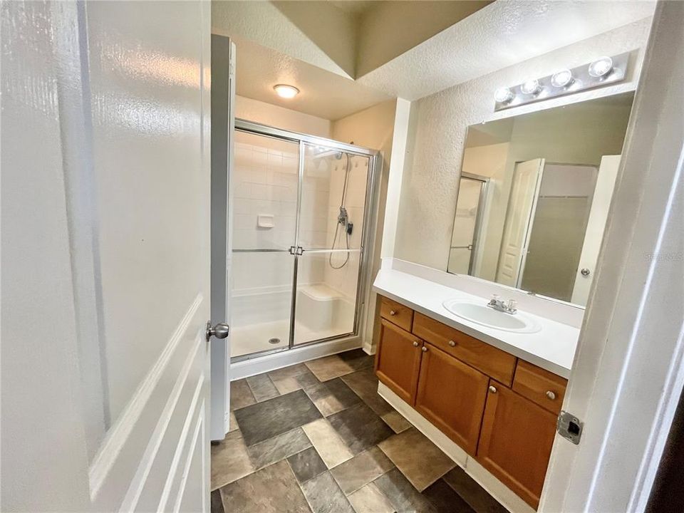 For Sale: $229,000 (2 beds, 2 baths, 1089 Square Feet)