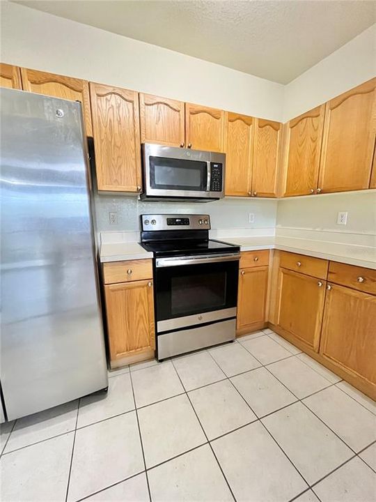 For Sale: $229,000 (2 beds, 2 baths, 1089 Square Feet)