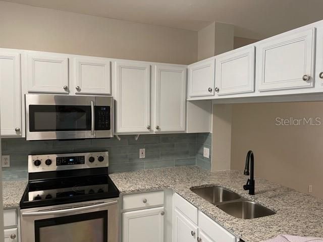 Recently Rented: $1,995 (2 beds, 2 baths, 1110 Square Feet)