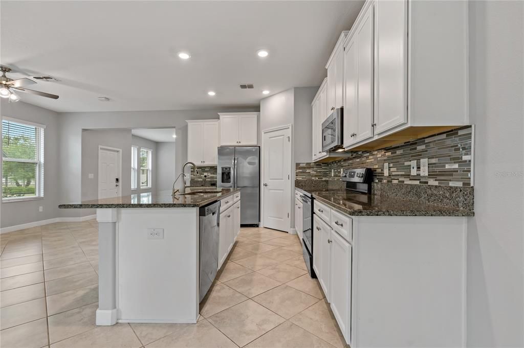 Recently Sold: $486,000 (3 beds, 2 baths, 2337 Square Feet)