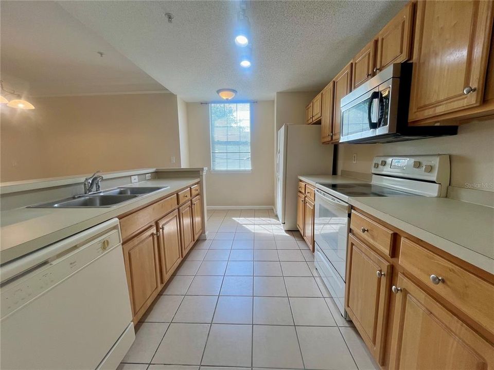 Recently Rented: $1,795 (2 beds, 2 baths, 1219 Square Feet)