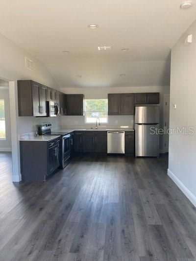 For Rent: $1,689 (3 beds, 2 baths, 1011 Square Feet)