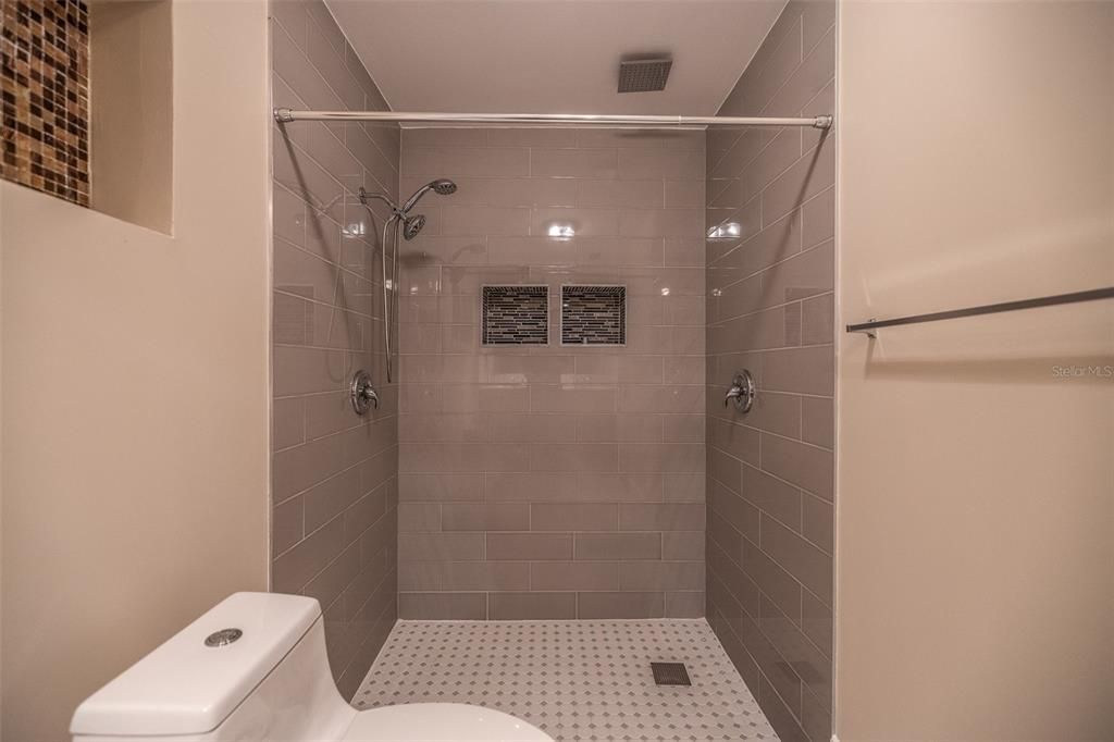 待售: $310,000 (3 贝兹, 2 浴室, 1795 平方英尺)