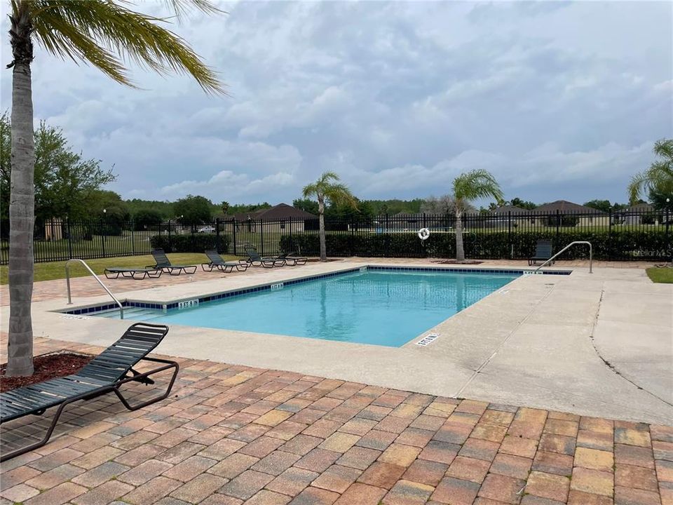Active With Contract: $399,900 (3 beds, 2 baths, 2560 Square Feet)