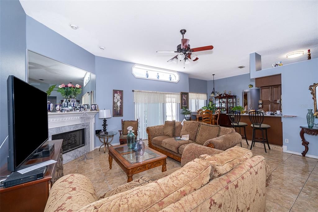 Active With Contract: $385,000 (4 beds, 3 baths, 1966 Square Feet)