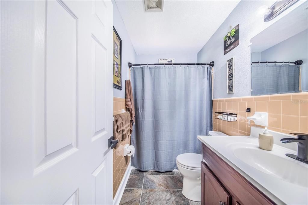 Active With Contract: $285,000 (3 beds, 2 baths, 1637 Square Feet)