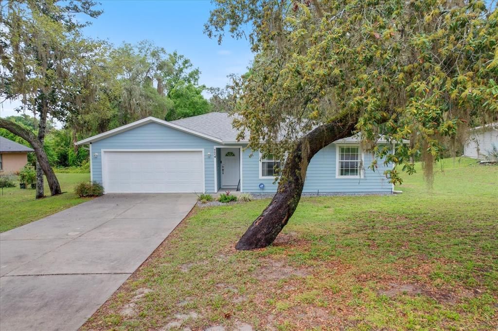 Recently Sold: $325,000 (3 beds, 2 baths, 1580 Square Feet)
