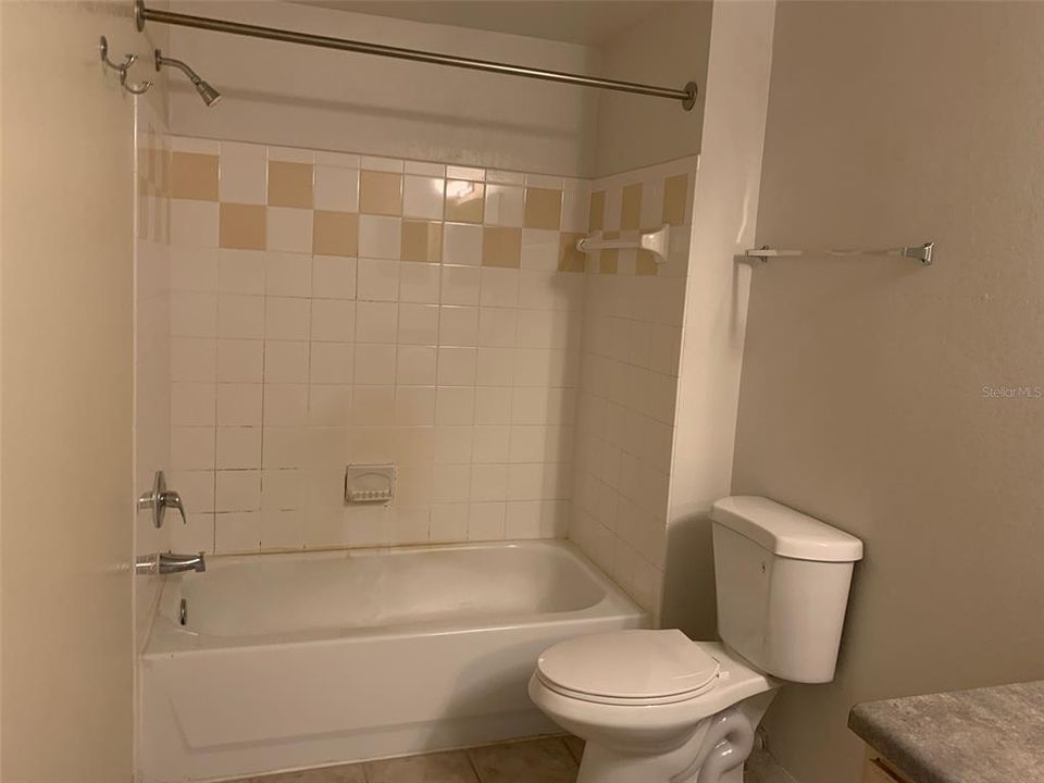For Sale: $175,000 (1 beds, 1 baths, 885 Square Feet)