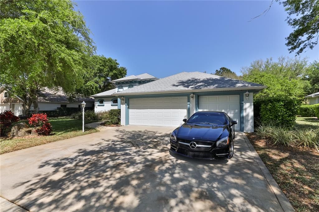 For Sale: $559,400 (3 beds, 2 baths, 2040 Square Feet)