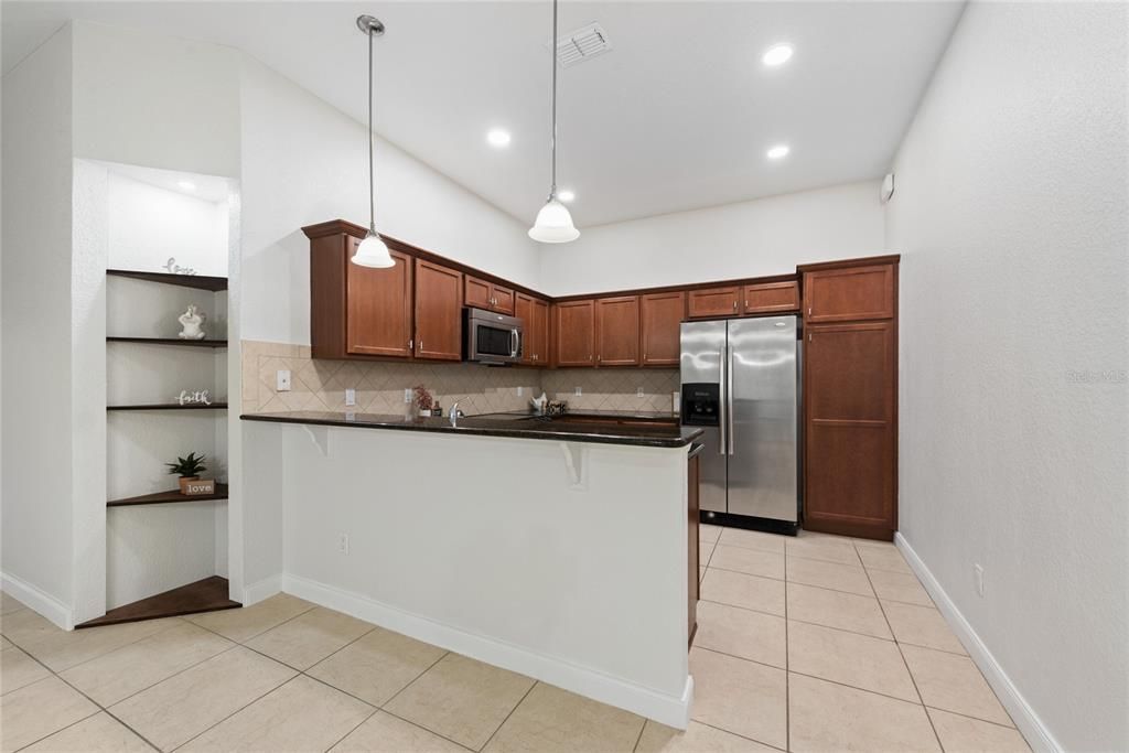 For Rent: $2,850 (3 beds, 2 baths, 1554 Square Feet)