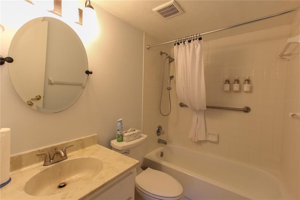 Недавно арендовано: $2,000 (2 спален, 2 ванн, 1430 Квадратных фут)