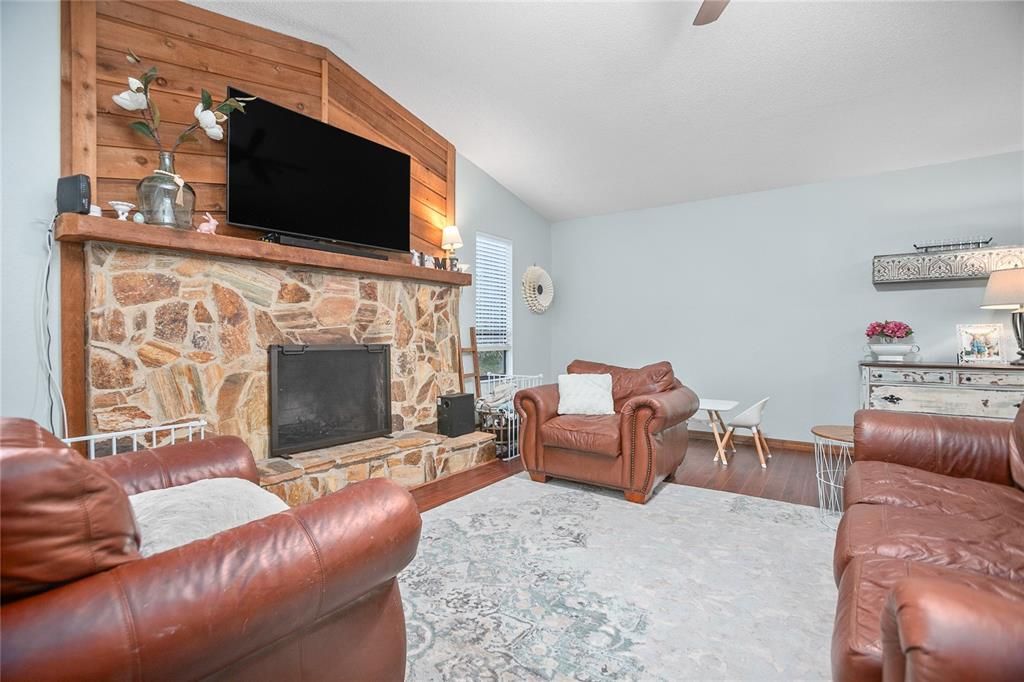 Active With Contract: $360,000 (4 beds, 2 baths, 1704 Square Feet)
