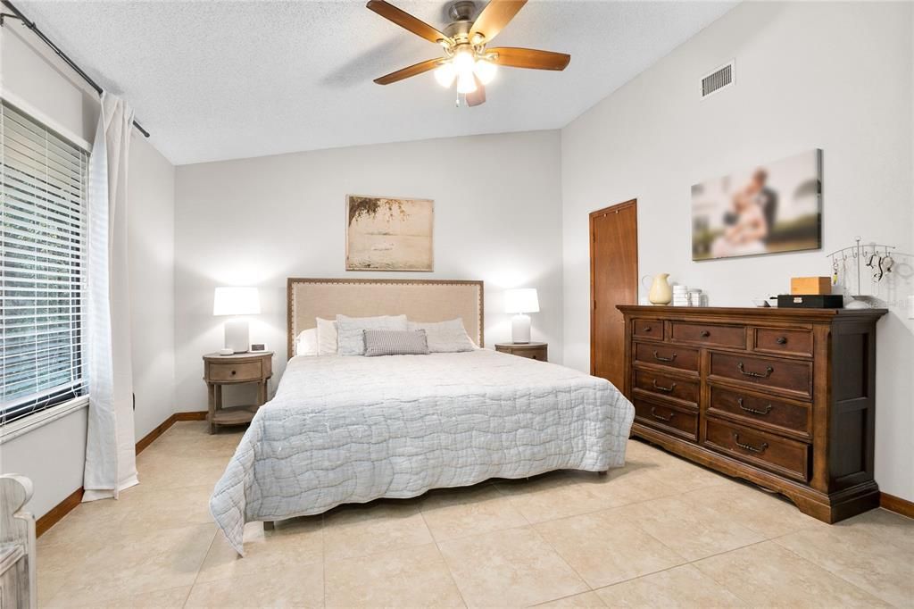 Active With Contract: $360,000 (4 beds, 2 baths, 1704 Square Feet)