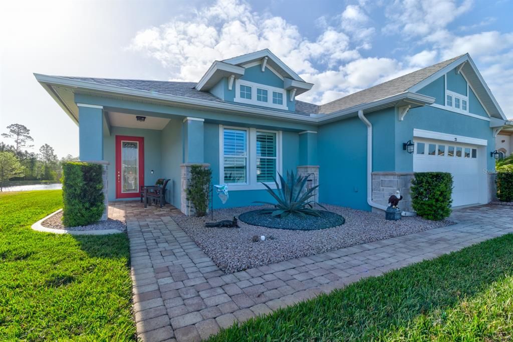 Nice side entry/porch