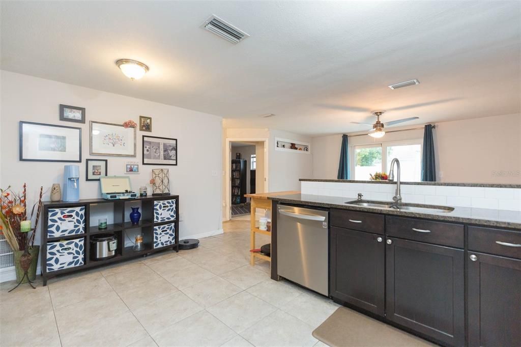 Active With Contract: $295,000 (3 beds, 2 baths, 1244 Square Feet)