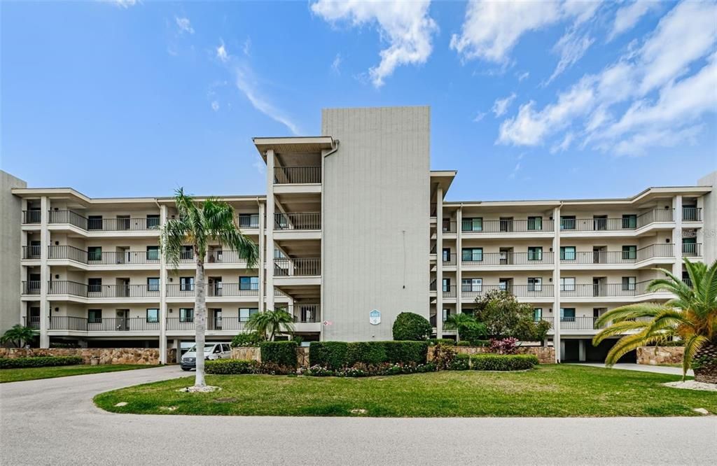 Recently Sold: $200,000 (2 beds, 2 baths, 1025 Square Feet)