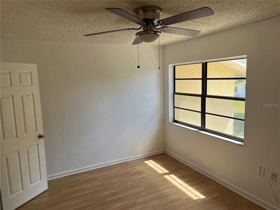 For Sale: $105,000 (2 beds, 2 baths, 1085 Square Feet)