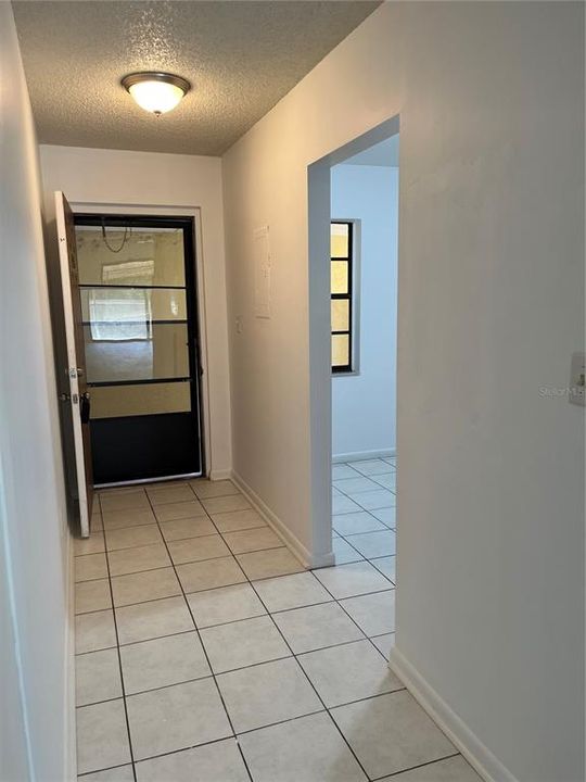 For Sale: $105,000 (2 beds, 2 baths, 1085 Square Feet)