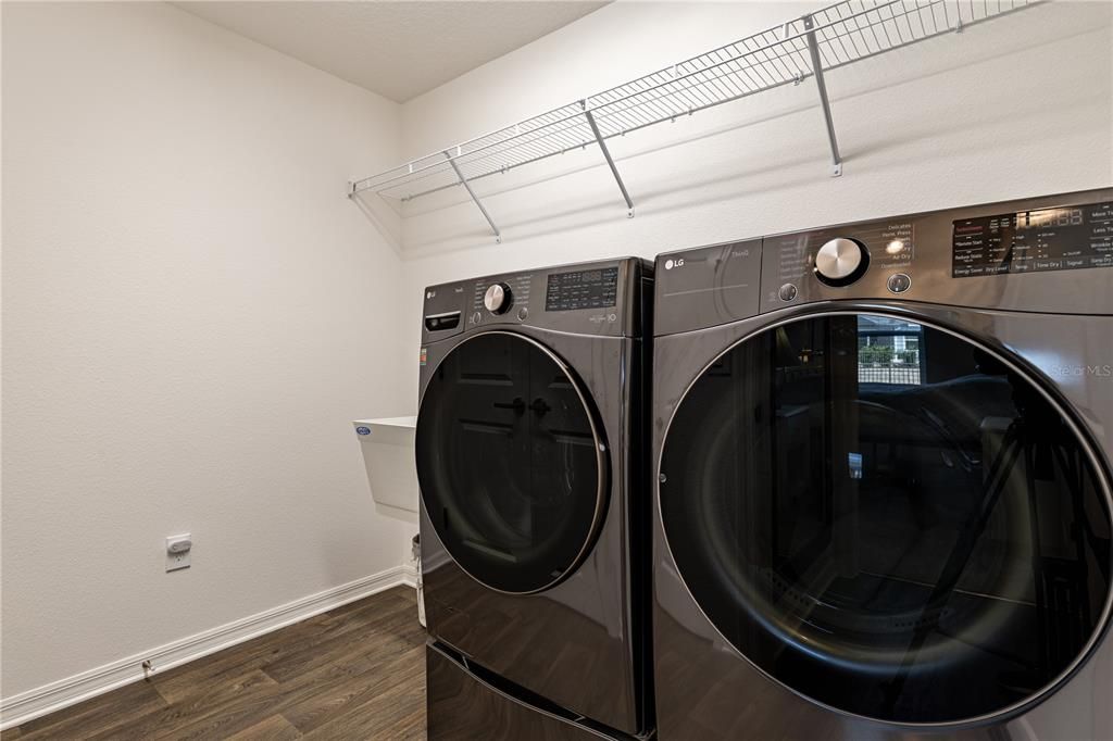 High End Washer/Dryer Included