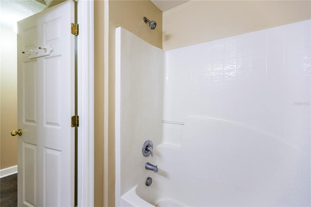 Недавно арендовано: $2,400 (4 спален, 2 ванн, 1820 Квадратных фут)