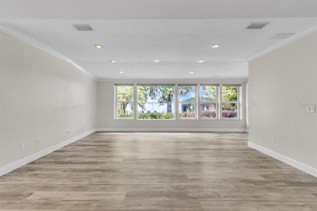 Recently Sold: $1,375,000 (5 beds, 4 baths, 3008 Square Feet)