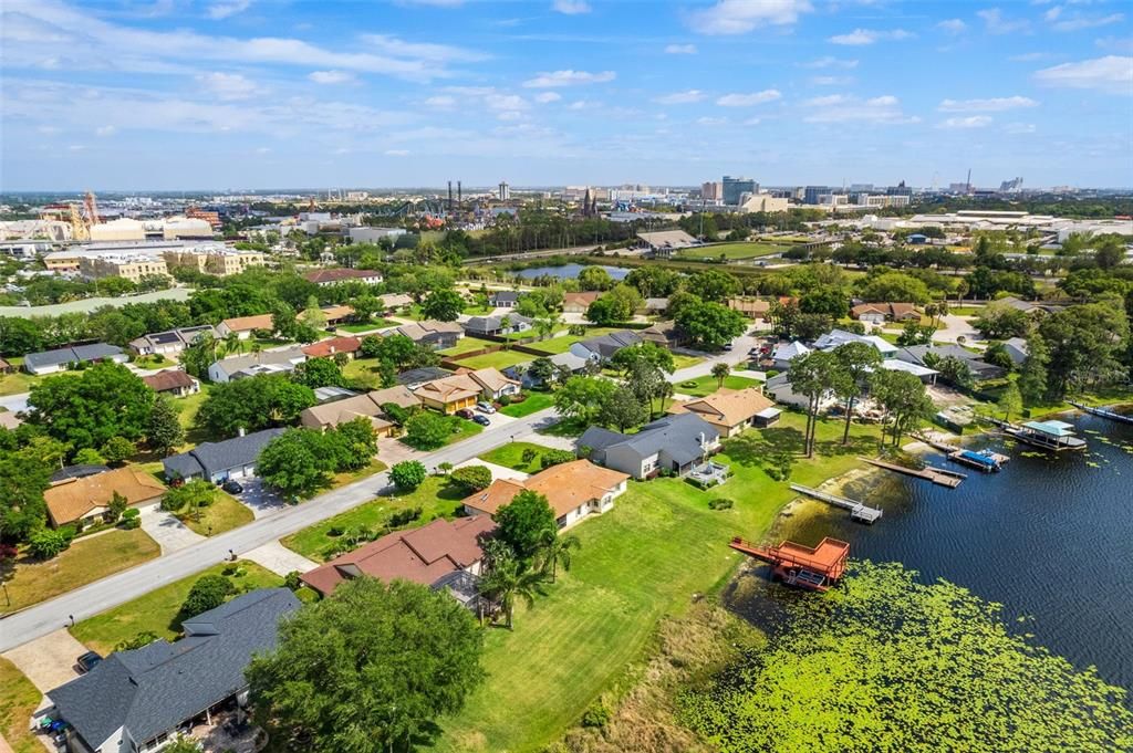 For Sale: $1,250,000 (4 beds, 3 baths, 2070 Square Feet)