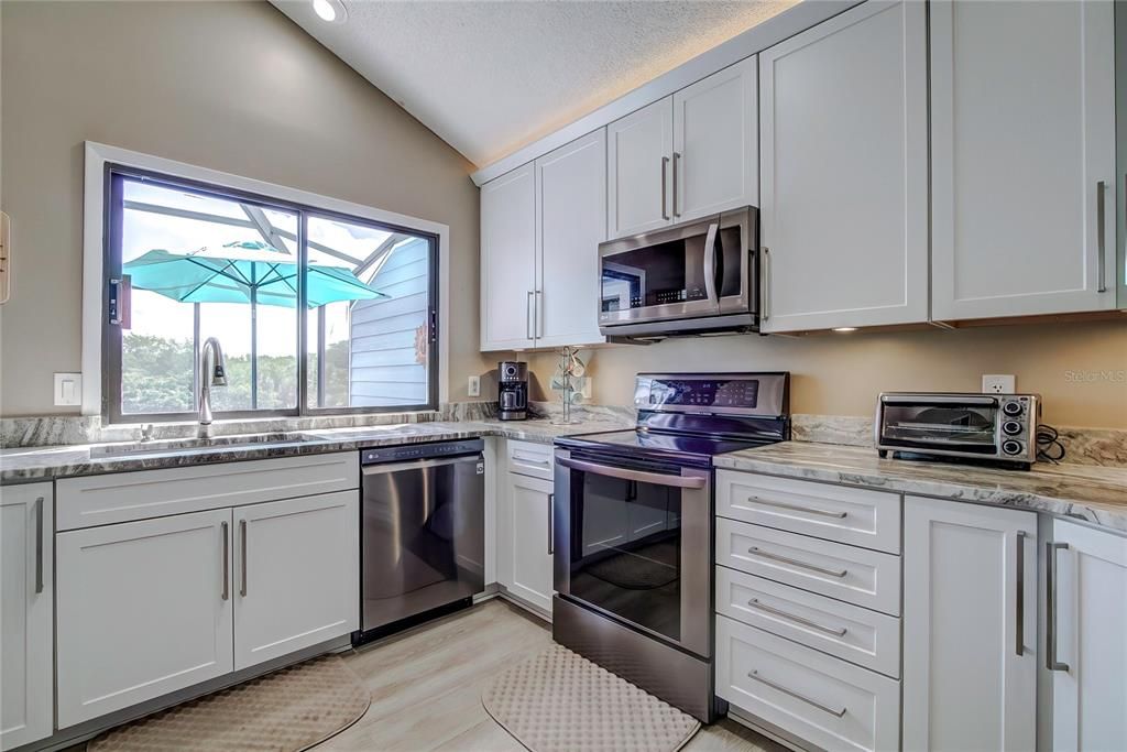 For Sale: $429,000 (2 beds, 2 baths, 1310 Square Feet)