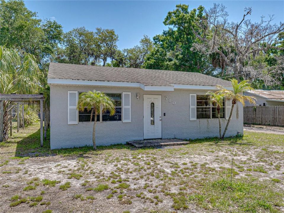 Active With Contract: $315,000 (3 beds, 2 baths, 1606 Square Feet)