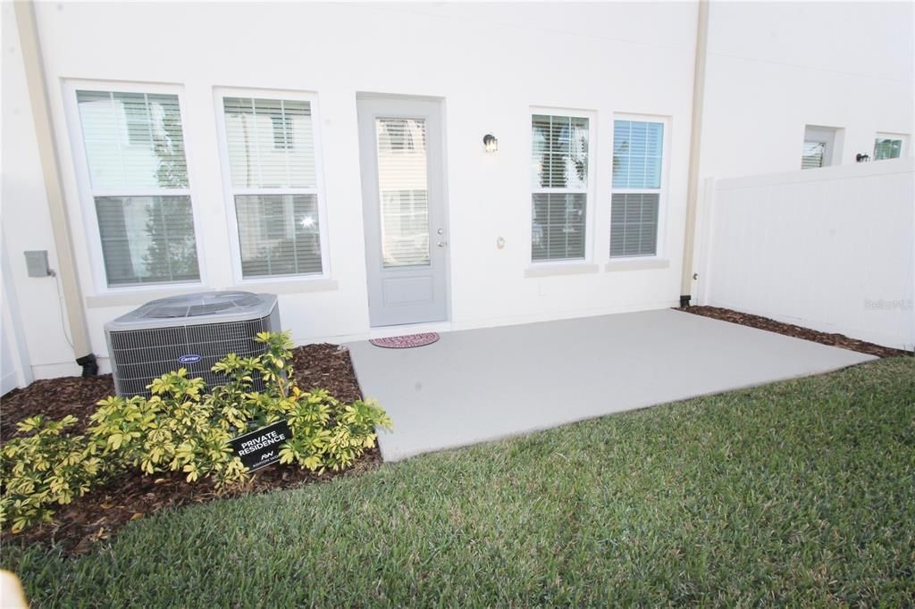 Recently Rented: $2,495 (3 beds, 2 baths, 2161 Square Feet)