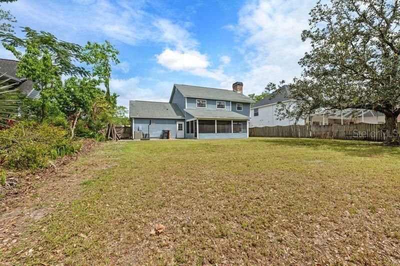 Recently Sold: $450,000 (4 beds, 3 baths, 2320 Square Feet)