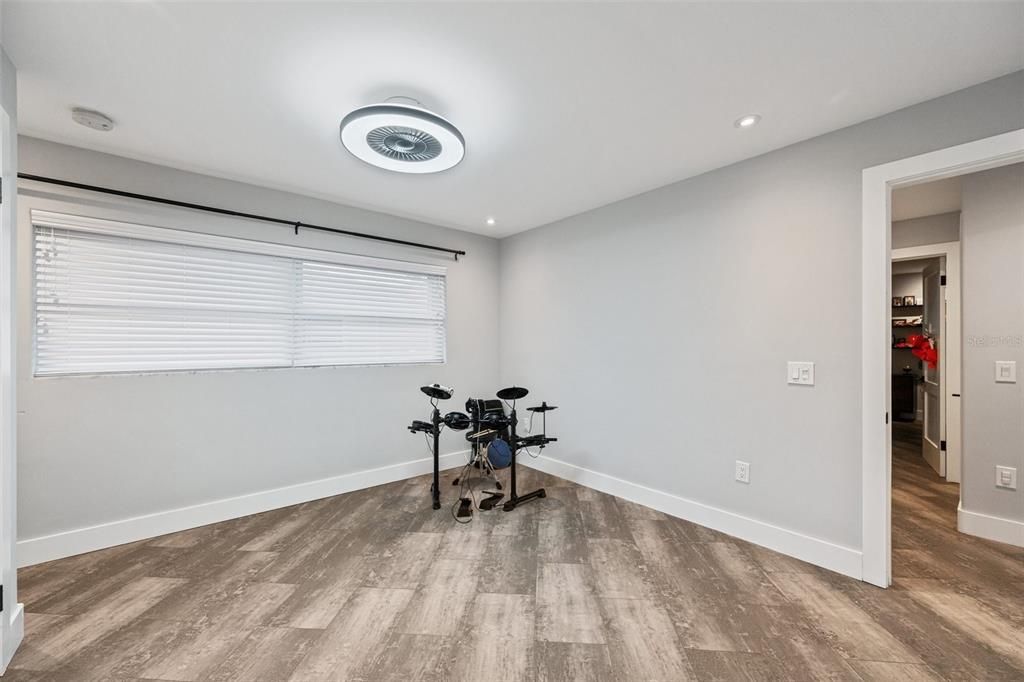Active With Contract: $875,000 (4 beds, 3 baths, 2395 Square Feet)