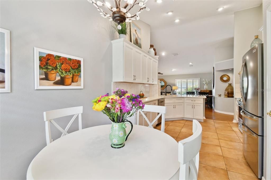 Active With Contract: $574,900 (3 beds, 2 baths, 1822 Square Feet)