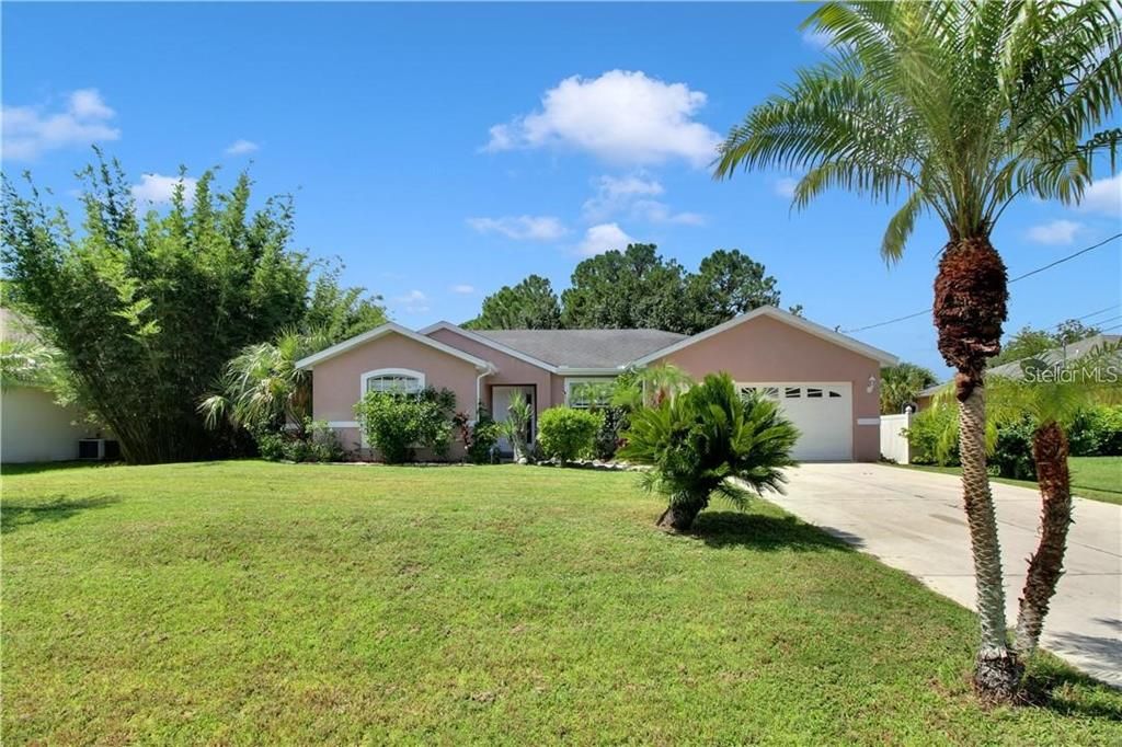 Active With Contract: $1,900 (3 beds, 2 baths, 1301 Square Feet)