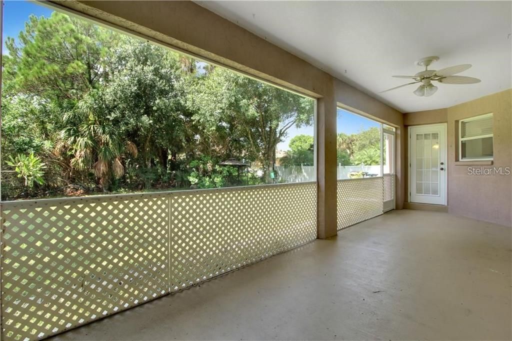 Active With Contract: $1,900 (3 beds, 2 baths, 1301 Square Feet)