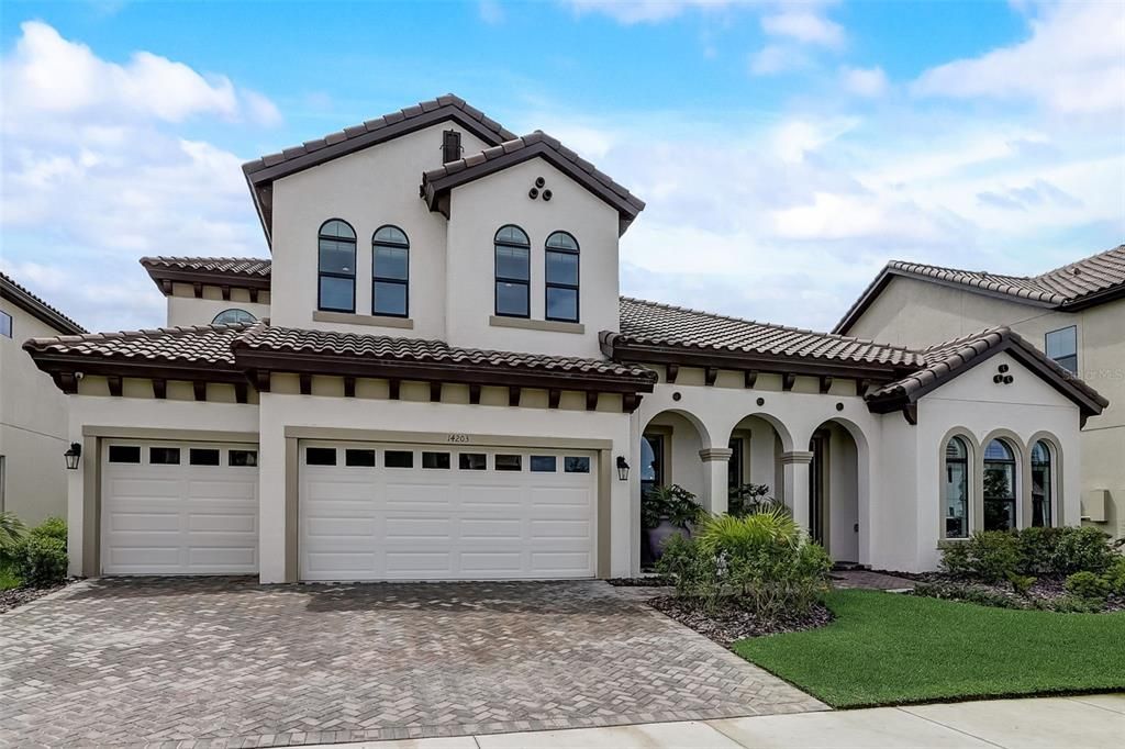 Recently Sold: $1,029,000 (5 beds, 4 baths, 3919 Square Feet)