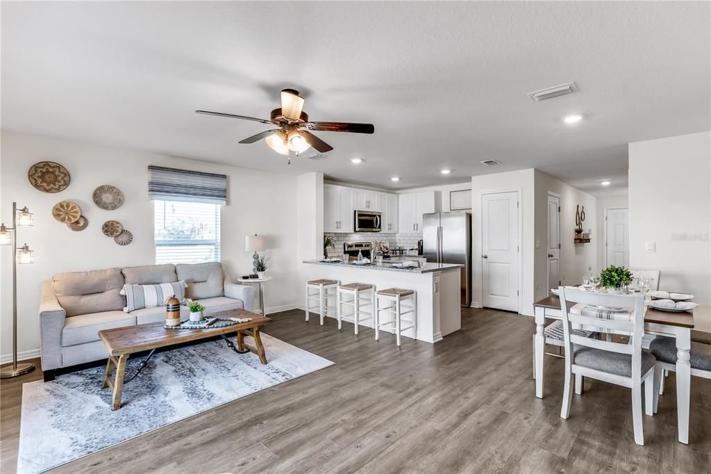 Active With Contract: $239,990 (3 beds, 2 baths, 1458 Square Feet)