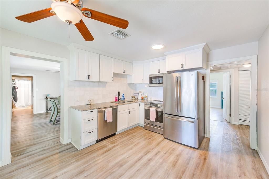 Active With Contract: $2,800 (3 beds, 2 baths, 1676 Square Feet)